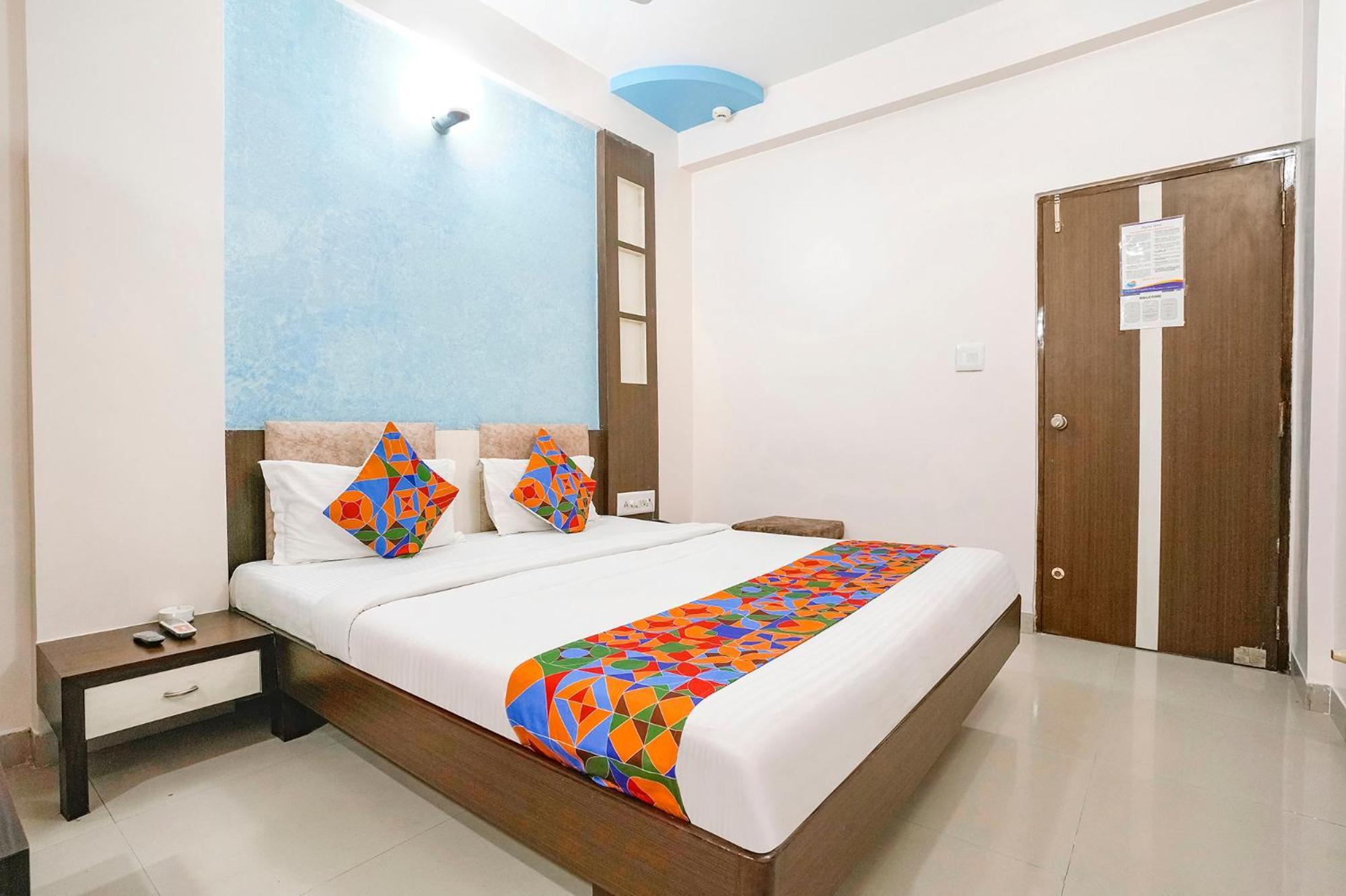 גנדהינאגר Fabhotel Skylon, Near Mahatma Mandir מראה חיצוני תמונה