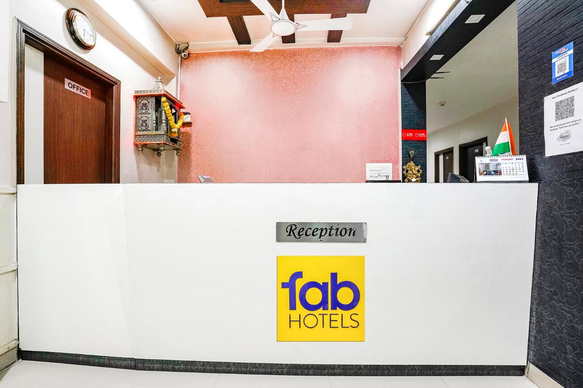 גנדהינאגר Fabhotel Skylon, Near Mahatma Mandir מראה חיצוני תמונה