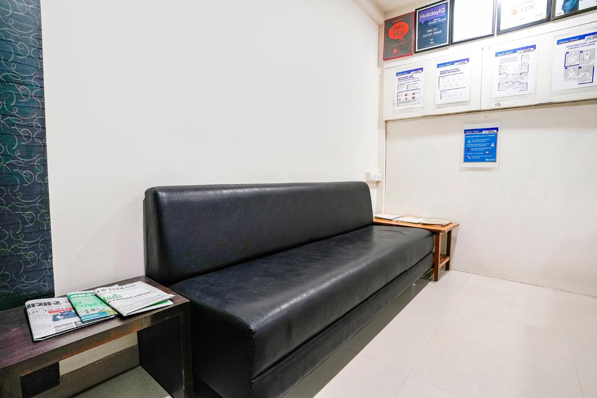 גנדהינאגר Fabhotel Skylon, Near Mahatma Mandir מראה חיצוני תמונה