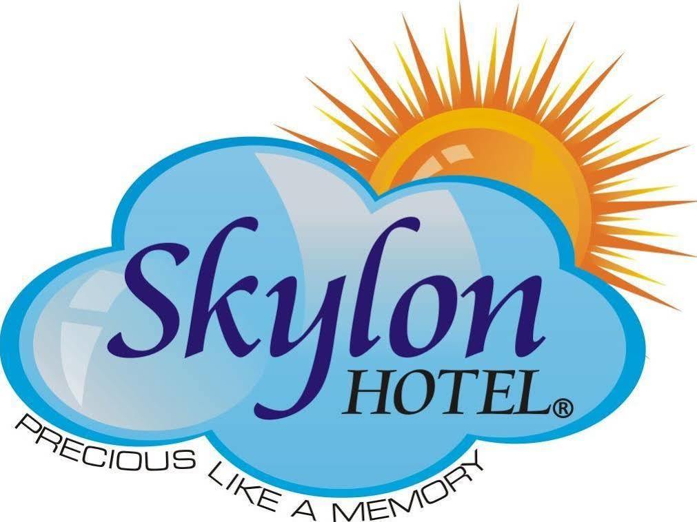 גנדהינאגר Fabhotel Skylon, Near Mahatma Mandir מראה חיצוני תמונה